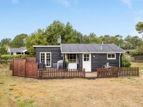 Holiday Home Haidi - 300m from the sea by Interhome, Hals